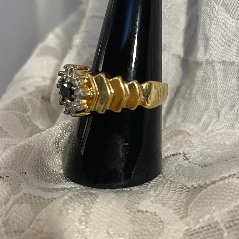 Elegant Gold and Red Stone Ring with Rhinestones Size 8.5